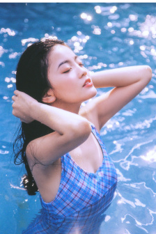 男生与女人亲嘴